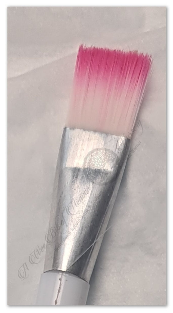 Pink/ White flat wash Brush