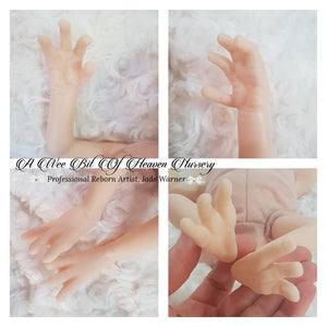Elara Baby Alien Vinyl Kit