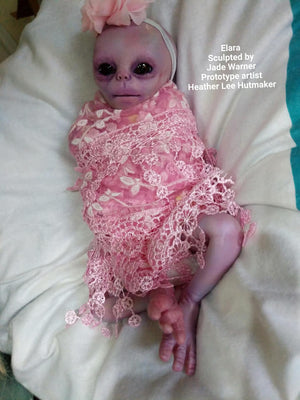 Elara Baby Alien Vinyl Kit