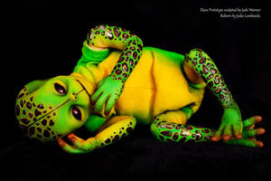 Elara Baby Alien Vinyl Kit